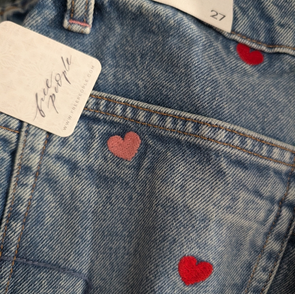 Free People Denim Boyfriend Jeans with Red Hearts *SOLD OUT *27 *NWT - Picture 4 of 4